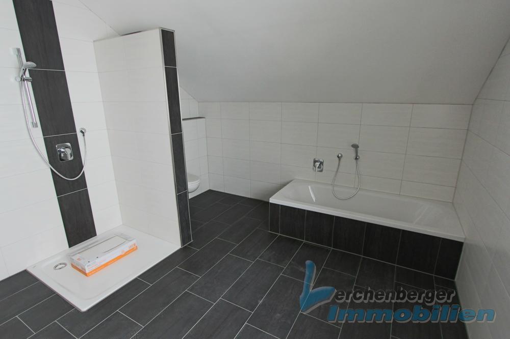 ***Einfamilienhaus mit Garten in idyllischer Lage, Nähe Osterhofen*** - Foto 3