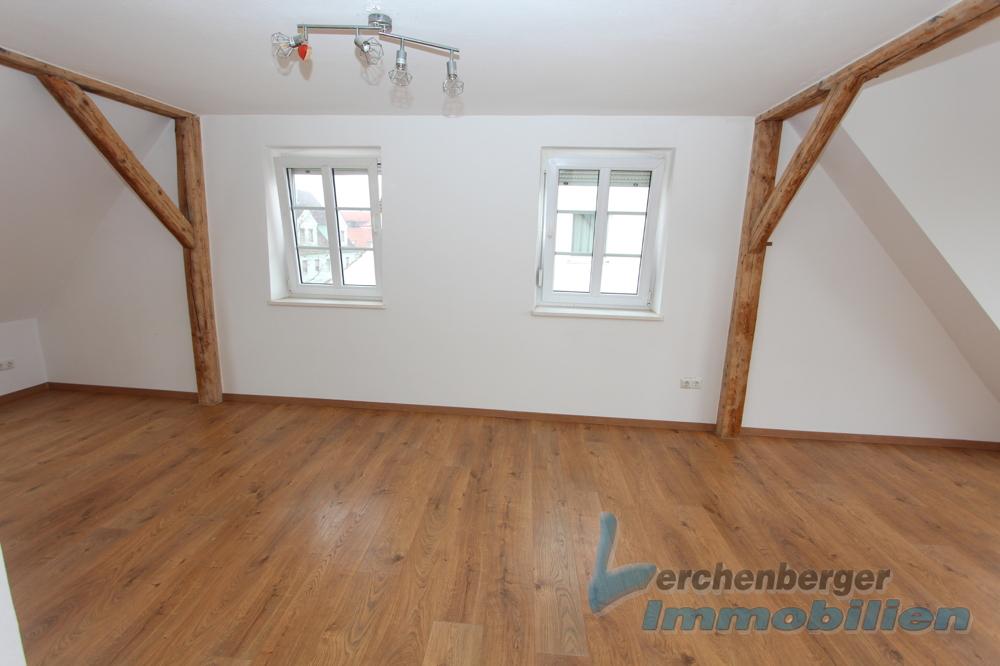 Schöne Dachgeschosswohnung mit großzügiger Dachterrasse - Photo 5