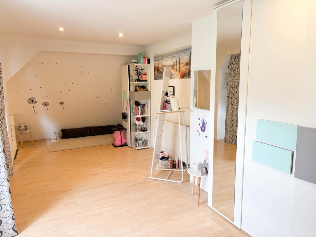 Schlafzimmer DG