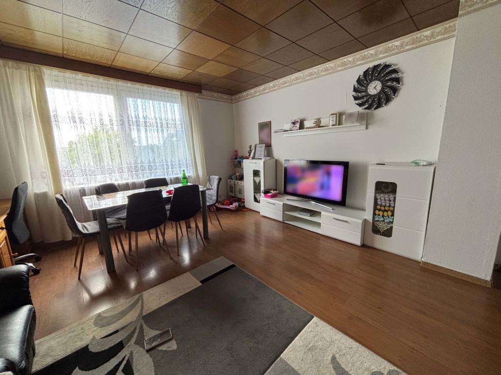 Wohn-/Esszimmer Wohnung 2. OG