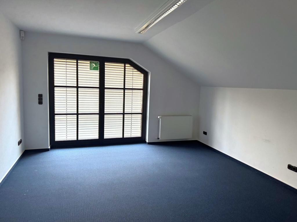 Büro (OG)