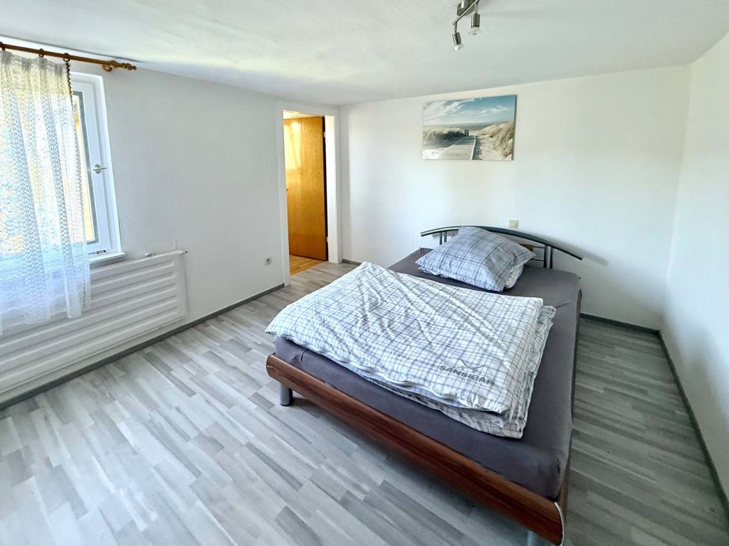 OG rechts Schlafzimmer/Durchgangszimmer