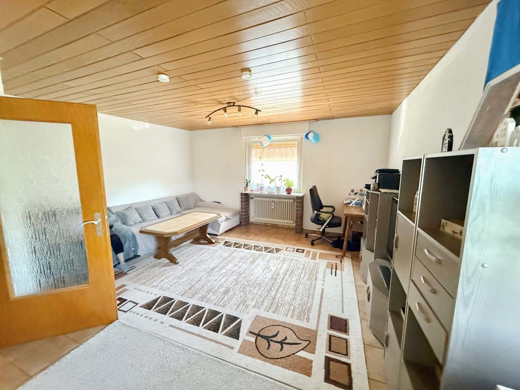 OG Mietwohnung Wohnzimmer