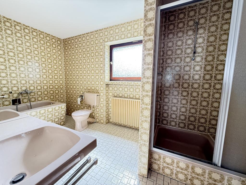 Badezimmer EG