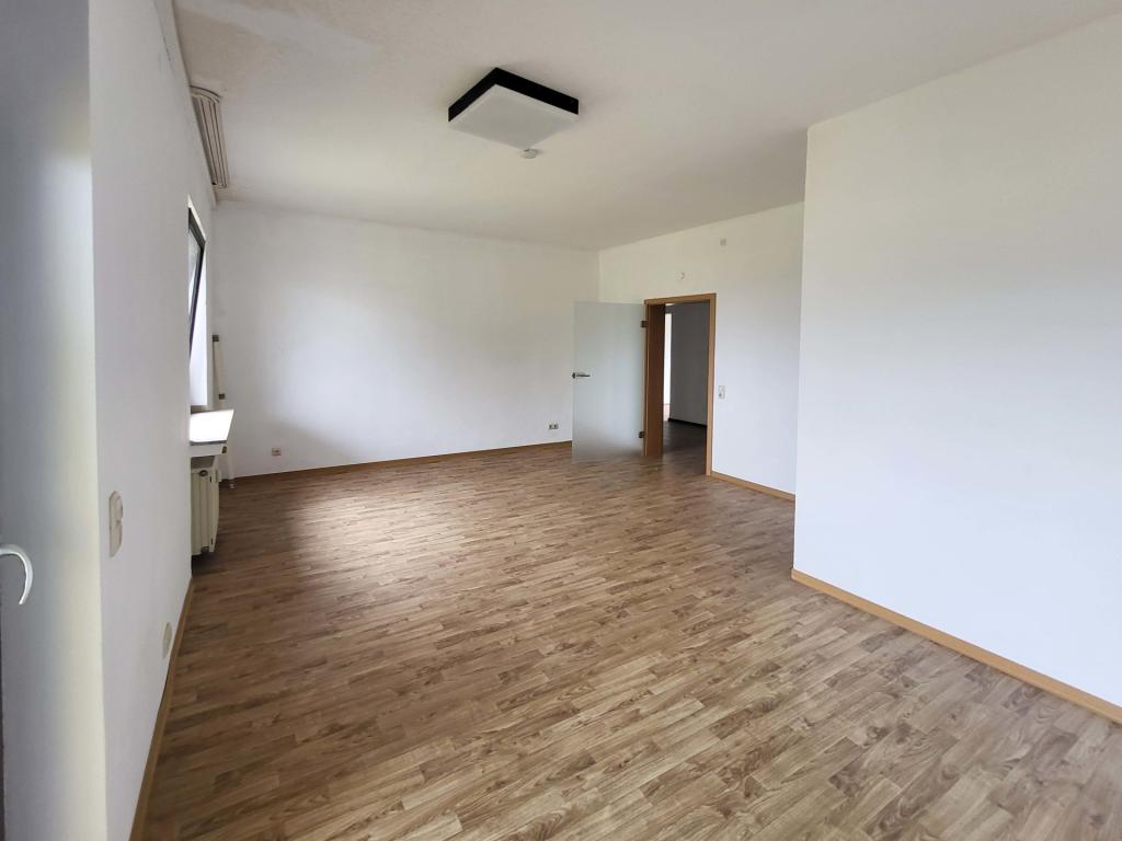 Großzügige 2 ZKB Wohnung zur Miete mit Balkon in ruhiger Wohngegend! - Photo 1