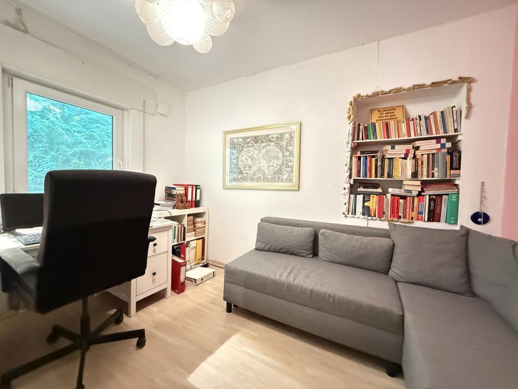 Büro/Kinderzimmer EG