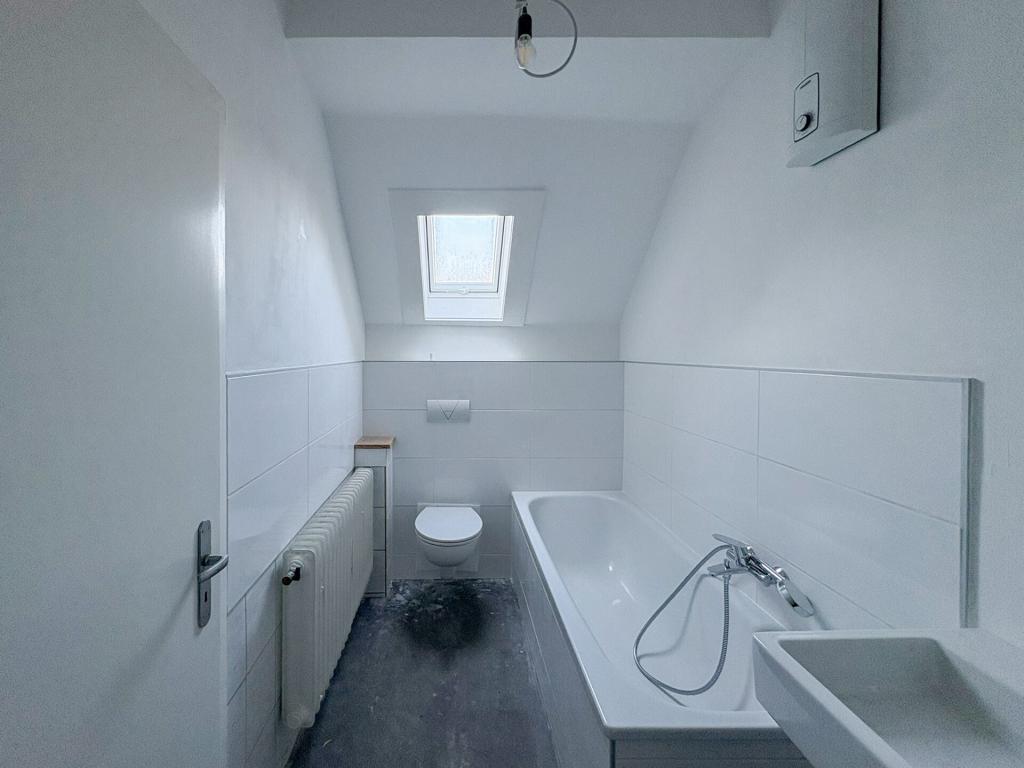 Wohnen zur Miete in einer Burg? 4-Zimmer Wohnung in der Burg Volperhausen! - Photo 5