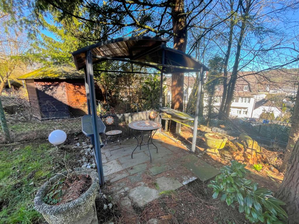 Renovierte 3-Zimmer-Wohnung mit Garten in zentraler Lage von Wissen! - Photo 2