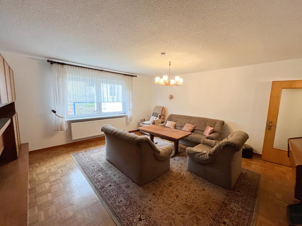 Großzügige 3-Zimmer Wohnung mit saniertem Badezimmer und Garten in Siegen-Eiserfeld! - Photo 1