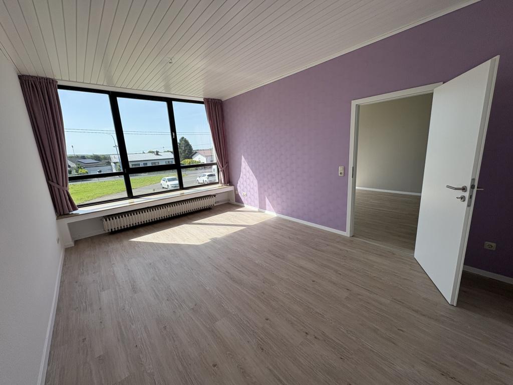 3 ZKB Wohnung zur Miete mit schöner Aussicht in ruhiger Wohngegend! - Foto 2