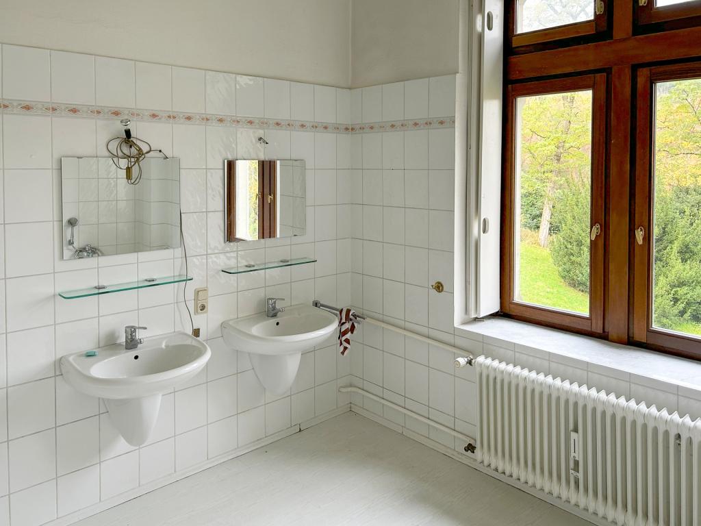 Wohnen zur Miete in einer Burg? 4-Zimmer Wohnung in der Burg Volperhausen! - Photo 3
