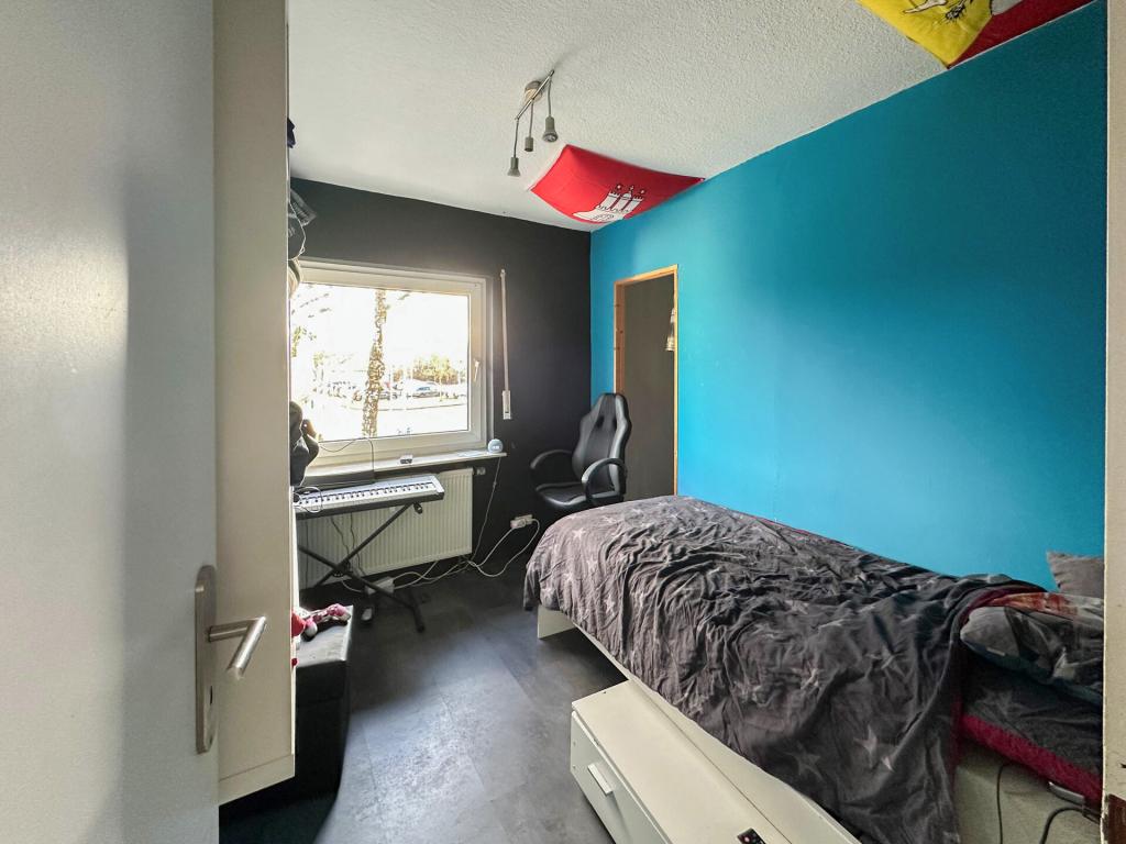 Gut geschnittene 4 Zimmer Wohnung mit Balkon im Herzen von Welschneudorf! - Photo 4