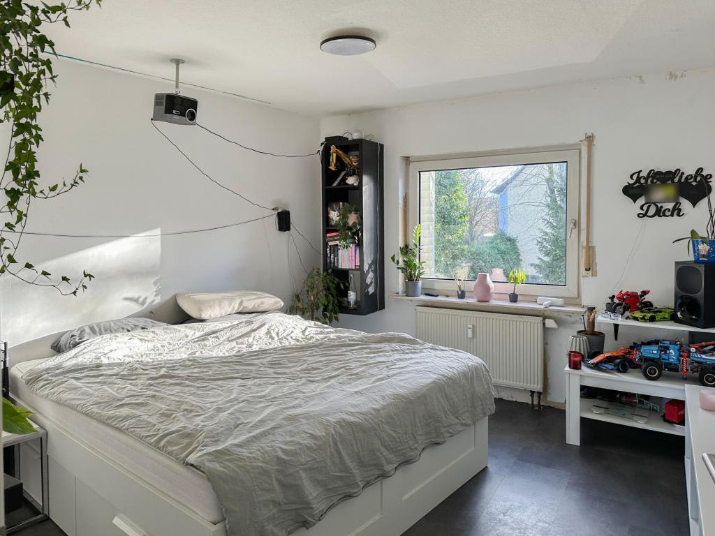 Gut geschnittene 4 Zimmer Wohnung mit Balkon im Herzen von Welschneudorf! - Photo 3