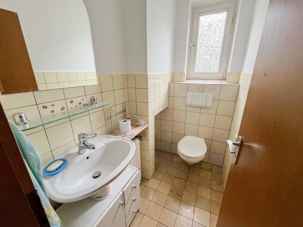 Großzügiges Mietshaus mit Garten in Siegen-Eiserfeld - WG geeignet & familienfreundlich! - Photo 5