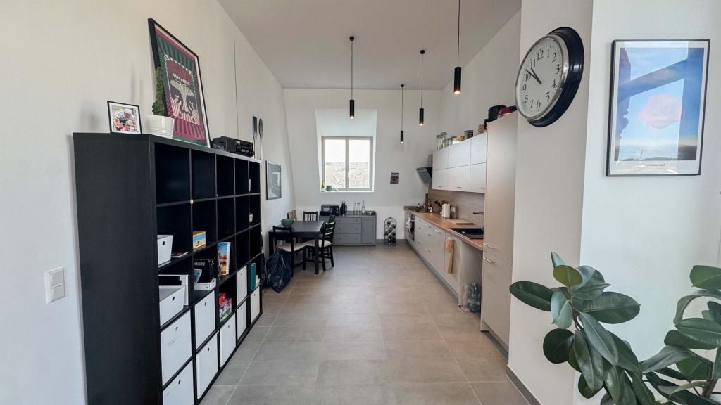 Exklusive 3-Zimmer-Wohnung mit traumhaftem Fernblick und großzügiger Dachterrasse! - Foto 5