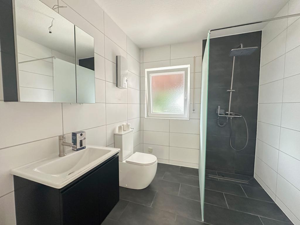 Erstbezug nach Renovierung: Lichtdurchfluteter Bungalow zum Wohlfühlen! - Foto 4