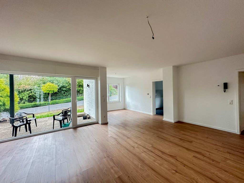Erstbezug nach Renovierung: Lichtdurchfluteter Bungalow zum Wohlfühlen! - Foto 1
