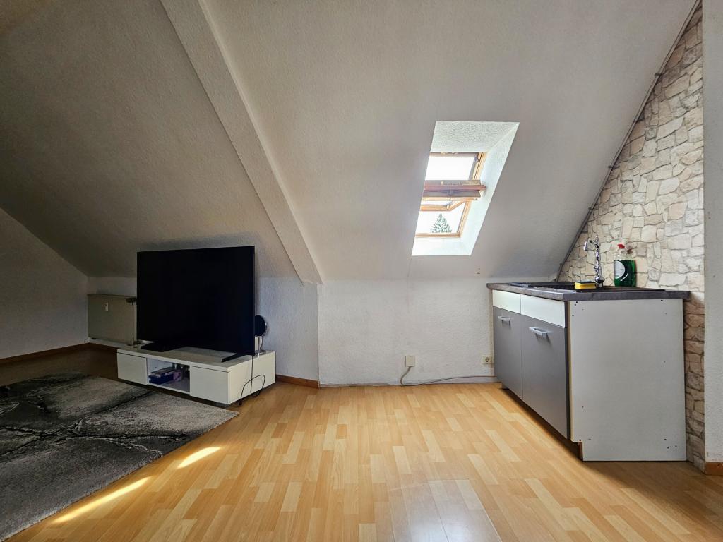 Gemütliche 2-Zimmerwohnung im Dachgeschoss in zentraler Lage in Welschneudorf! - Photo 3