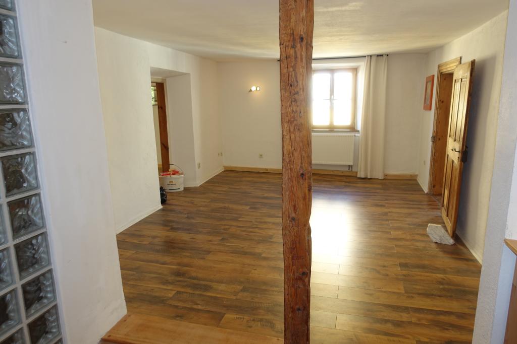 Charmante, liebevoll renovierte 3-Zi.-Wohnung im 1. OGs – teilmöbliert & sofort zum Wohlfühlen - Photo 3