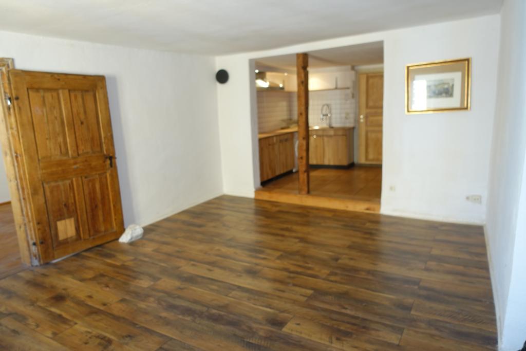 Charmante, liebevoll renovierte 3-Zi.-Wohnung im 1. OGs – teilmöbliert & sofort zum Wohlfühlen - Photo 2