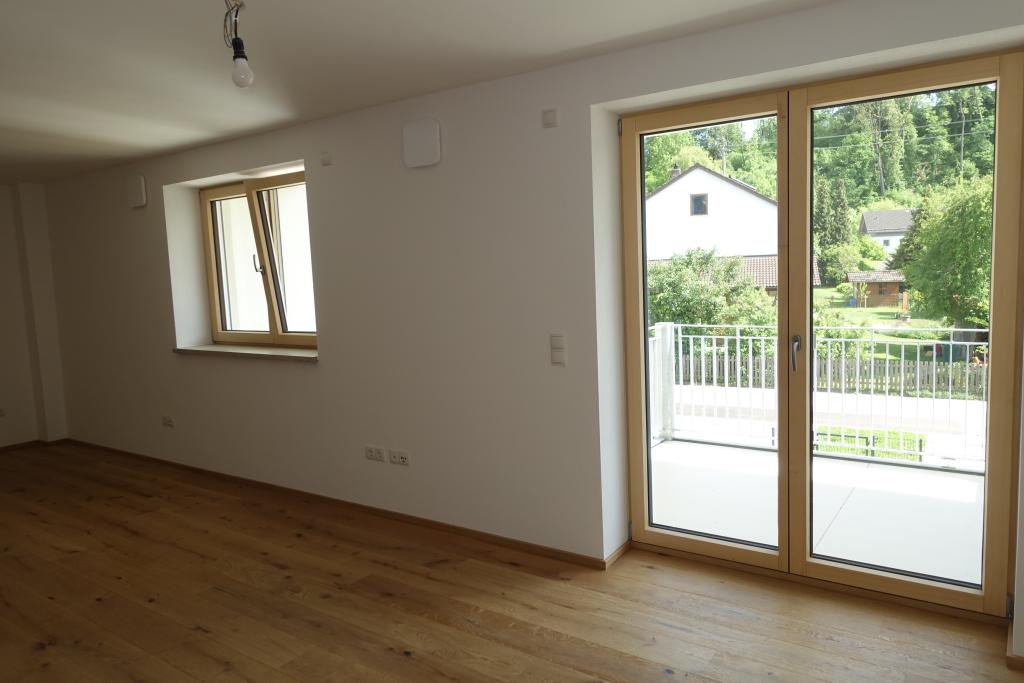 WE 4: Luxuriöse 3-Zi.-NEUBAU-Wohnung mit Balkon, Glasfaser u. innovativem Energiekonzept - Foto 1