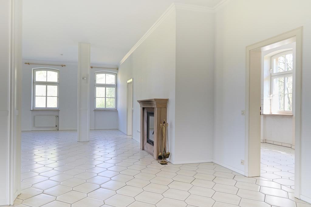 Wohnen am Mittellandkanal – außergewöhnliches Einfamilienhaus mit parkähnlichem Grundstück! - Photo 2