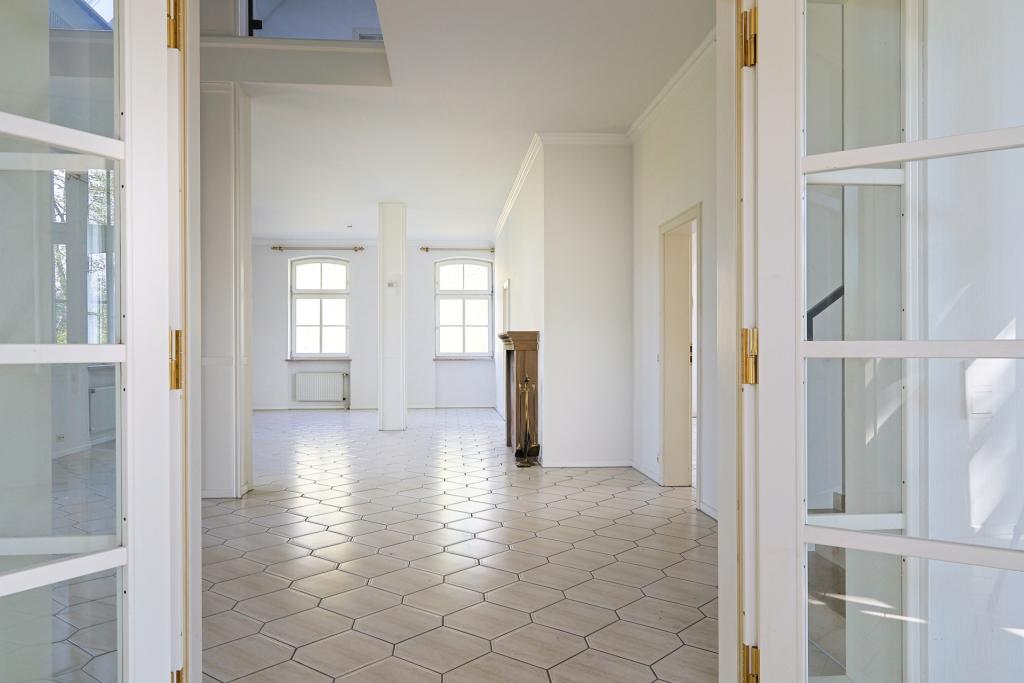 Wohnen am Mittellandkanal – außergewöhnliches Einfamilienhaus mit parkähnlichem Grundstück! - Photo 1