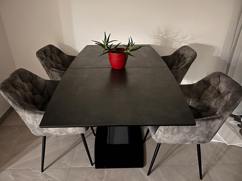 2,5 Zimmerwohnung mit Loggia und Tiefgarage inkl Ladestation - Foto 1