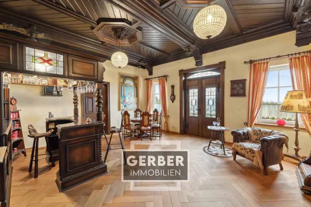 OG Englische Bar, Wohnbereich ca. 33m²