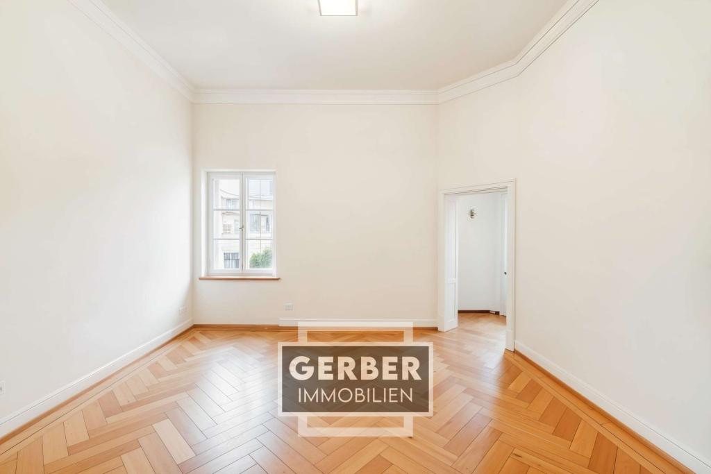 OG Himmelbettzimmer - (KI generiert)