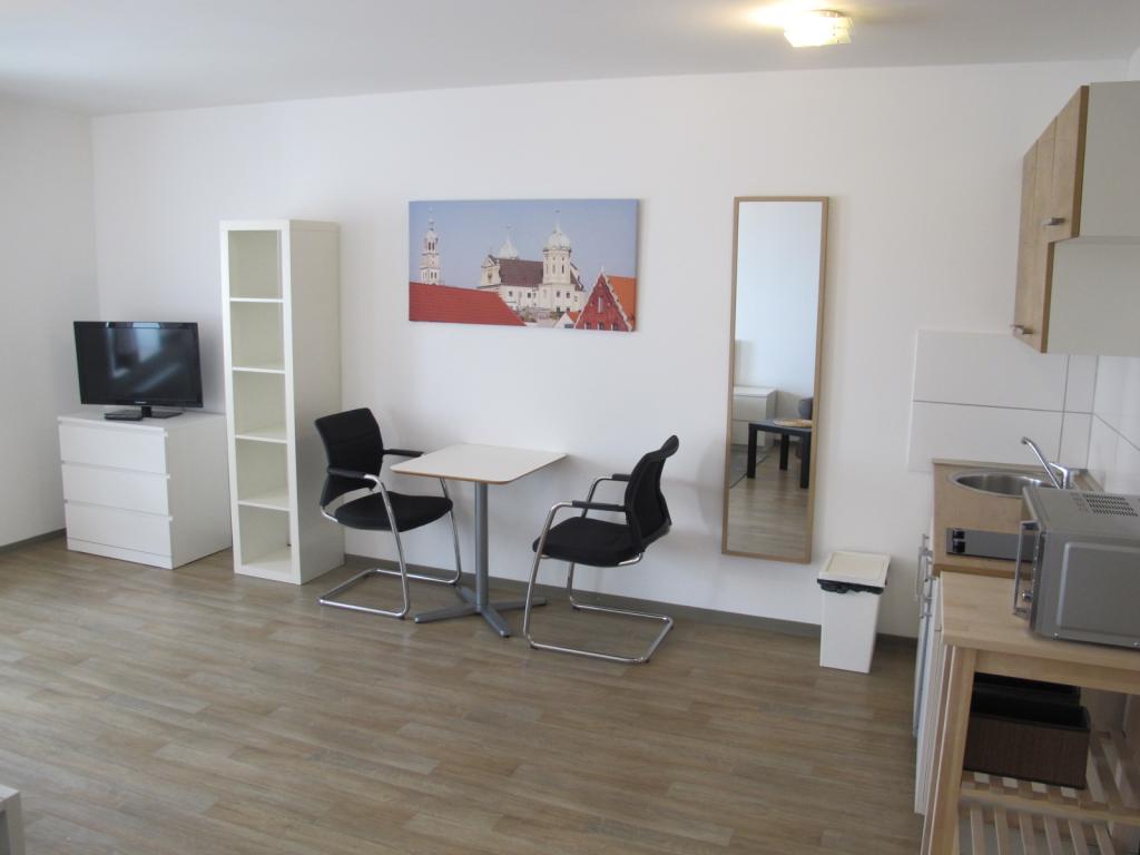 Helles, modern möbliertes Appartement in zentrumsnaher Lage Augsburgs - Foto 2