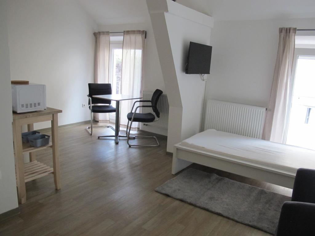 Helles, modern möbliertes Appartement in zentrumsnaher Lage Augsburgs - Foto 2