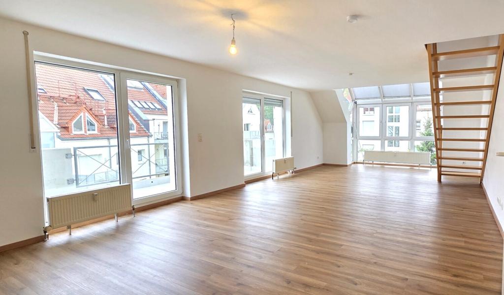 Wohnen mit Flair: Helle Maisonettewohnung mit Balkon und Stellplatz - Photo 1