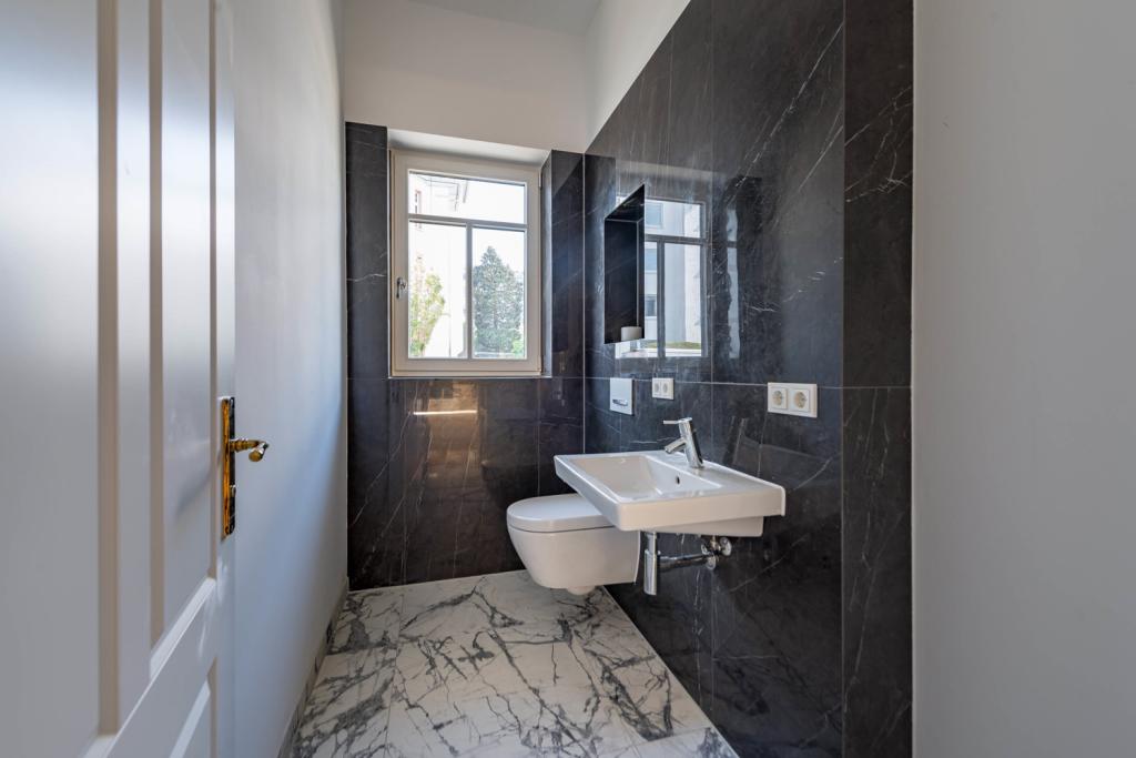 Gäste-WC EG