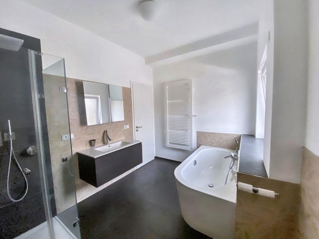 Badezimmer Ansicht II