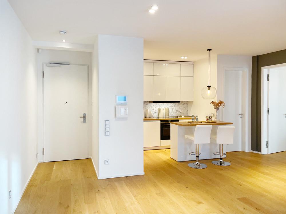 Möbliertes Single-Apartment mit Balkon und Lift - Photo 2