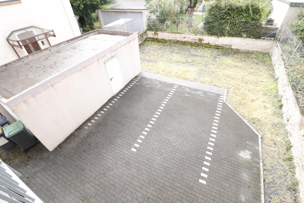 Garten/Parkplätz Ansicht I e