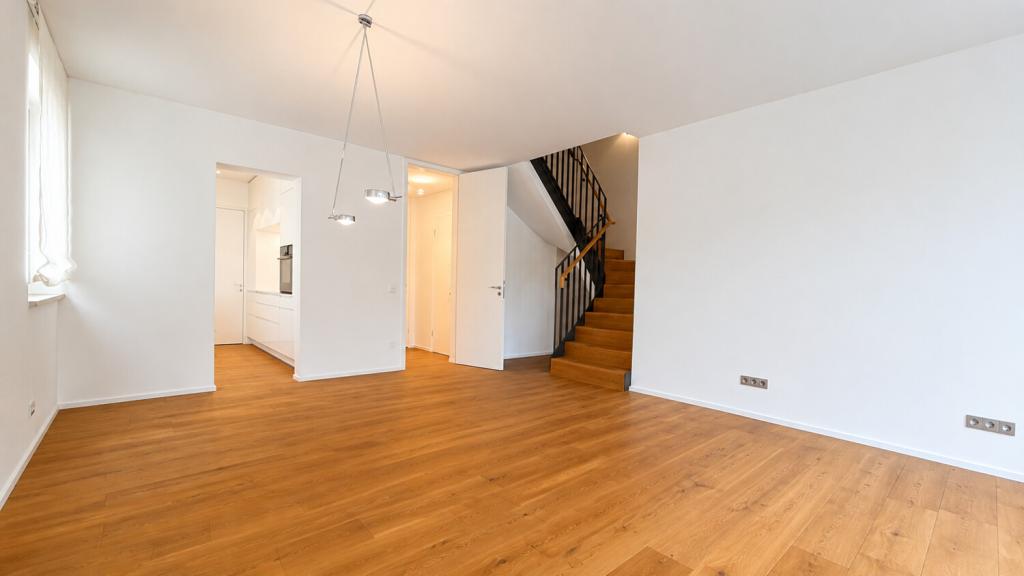 Hochwertig ausgestattete Maisonette mit Loggia und Garten - Photo 3