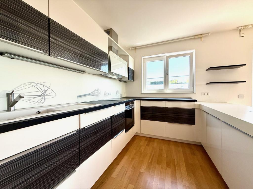 Komfortable Vier-Zimmer-Wohnung in hochwertiger Liegenschaft - Foto 4