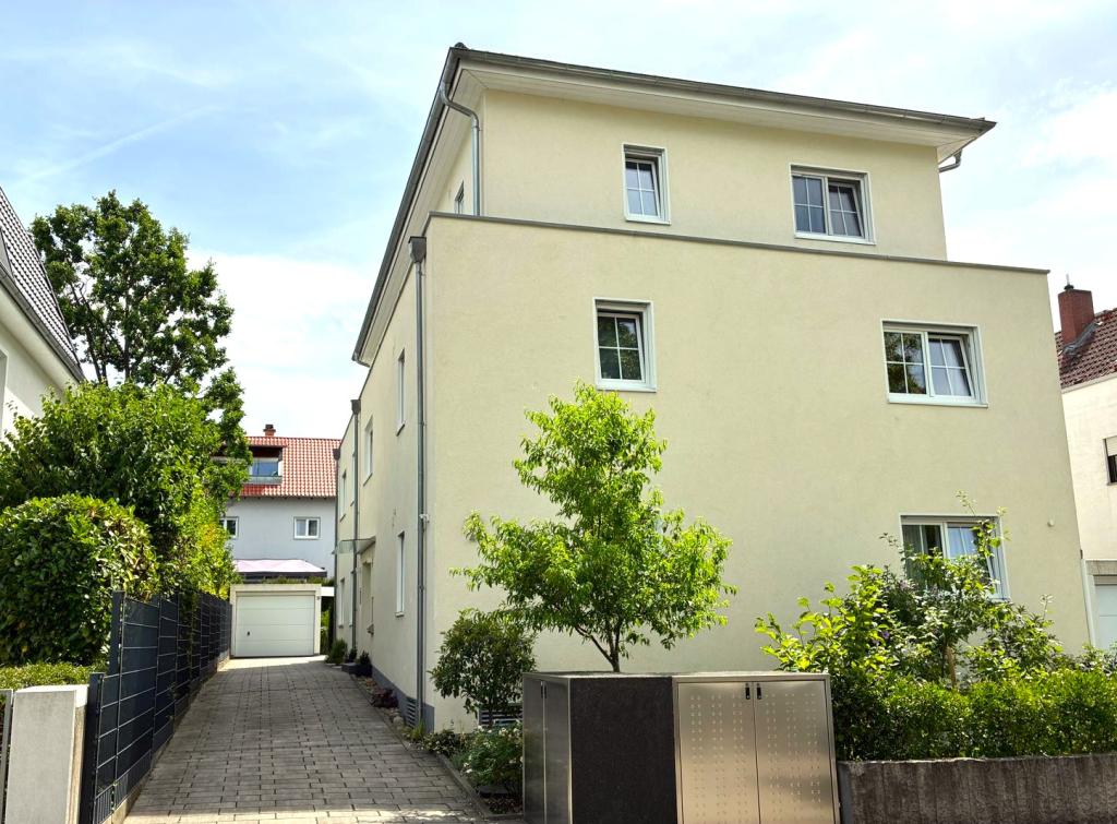 Exklusive Wohnetage mit Südloggia – Licht, Stil und Lebensqualität - Photo 2