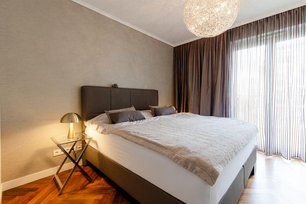 Zimmer I