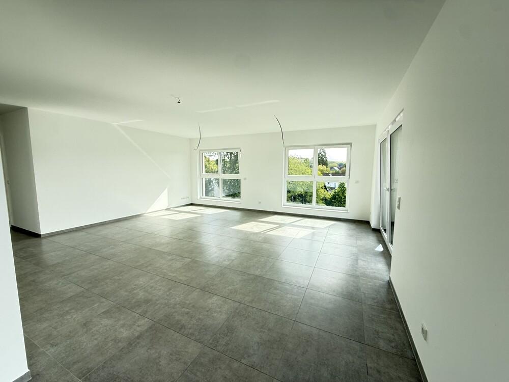 Wohn- und Esszimmer (2)