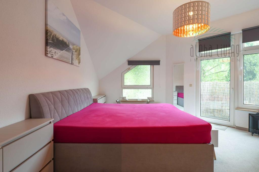 Schlafzimmer 1 (OG)