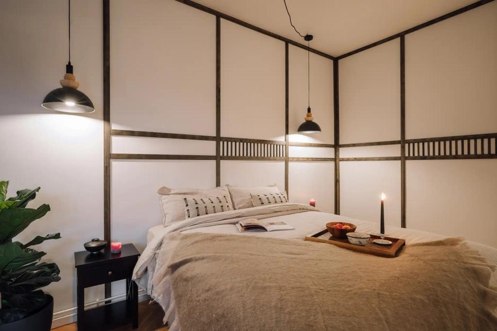 Schlafzimmer () Bedroom .1.3.