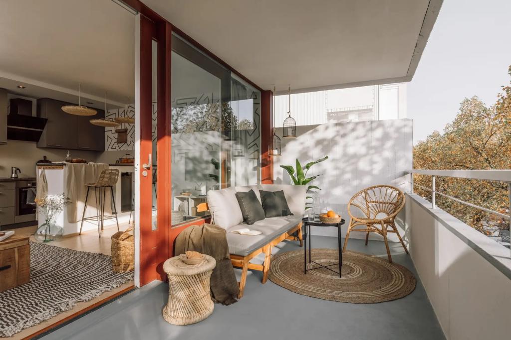 Balkon () Balcony .1.3.