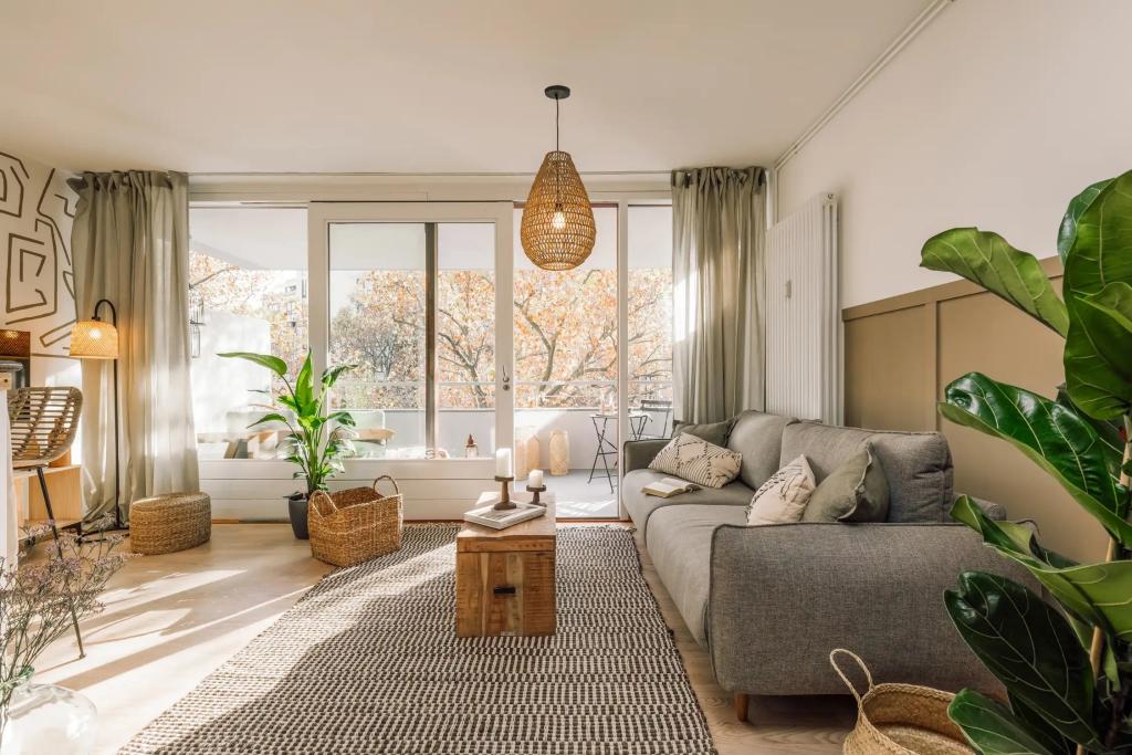 Wohnzimmer () Livingroom .1.4.