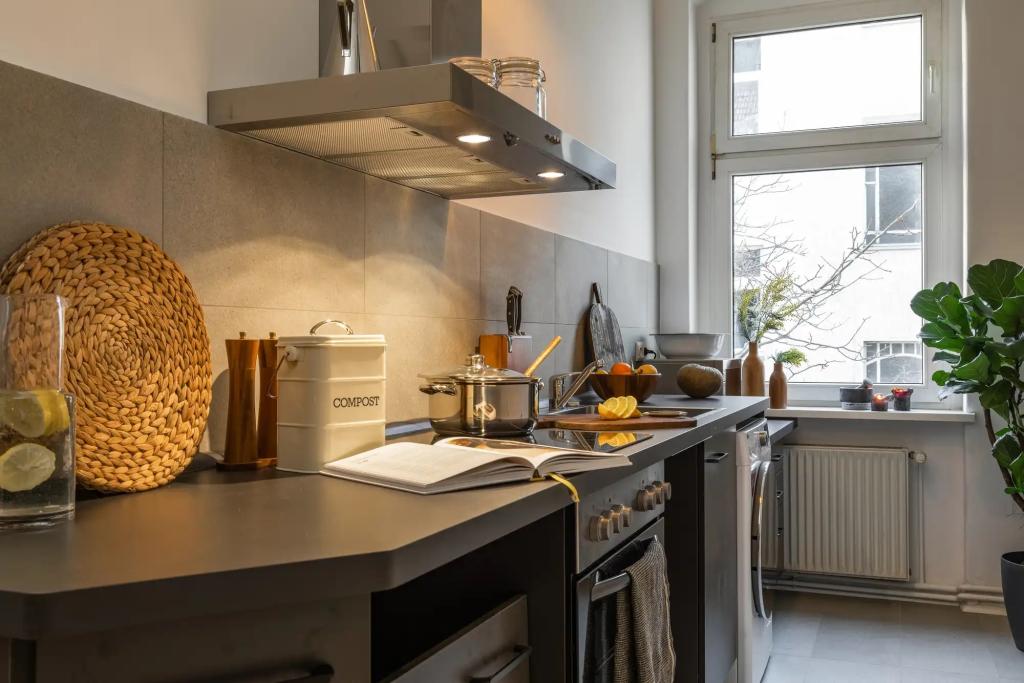 Küche () Kitchen .1.1.