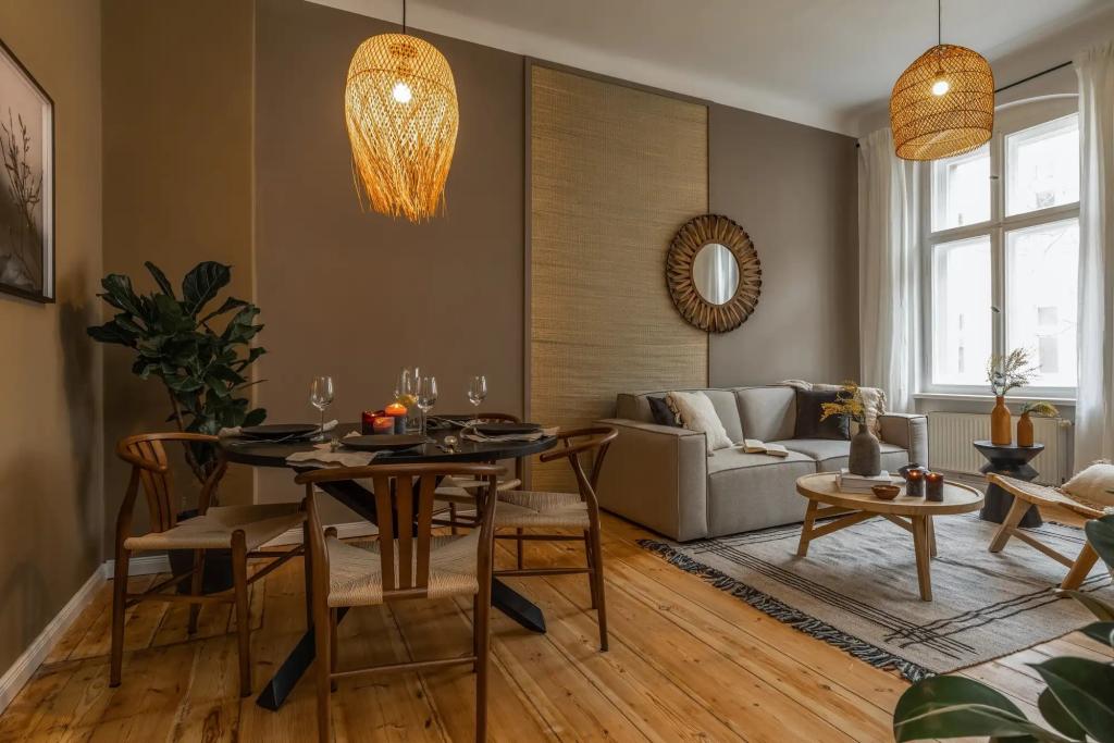 Wohnzimmer () Livingroom .1.6.