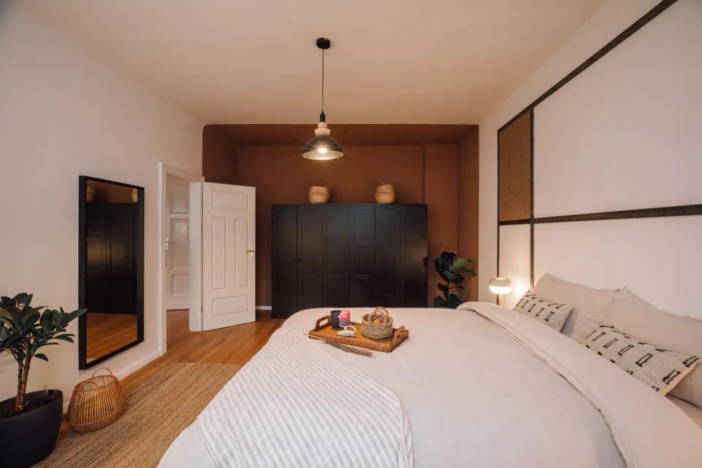 Schlafzimmer () Bedroom .1.4.