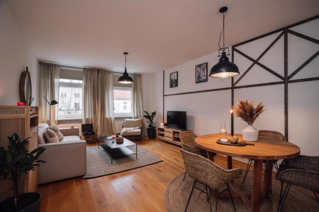 Wohnzimmer () Livingroom .1.1.